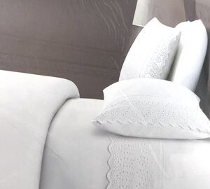 Rachel Ashwell Embroidered Eyelet Hem QUEEN Sheet Set White All Cotton NIP